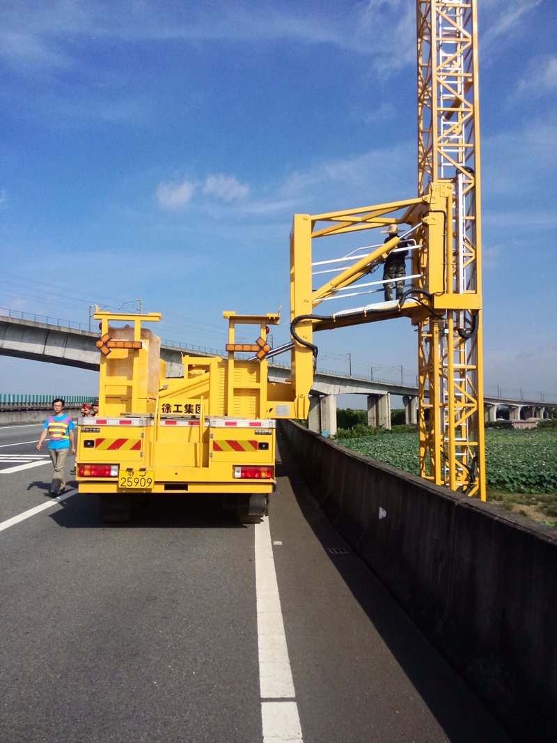 西安瑞通路桥科技有限责任公司的养护设备种类繁多，涵盖了从基础维护到高级修复的各种需求。今天我们就来深入了解一下这些设备。